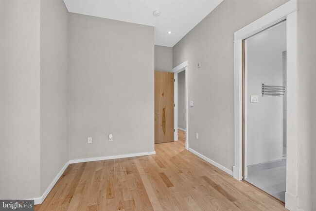 Building Photo - 1620 15th St NW