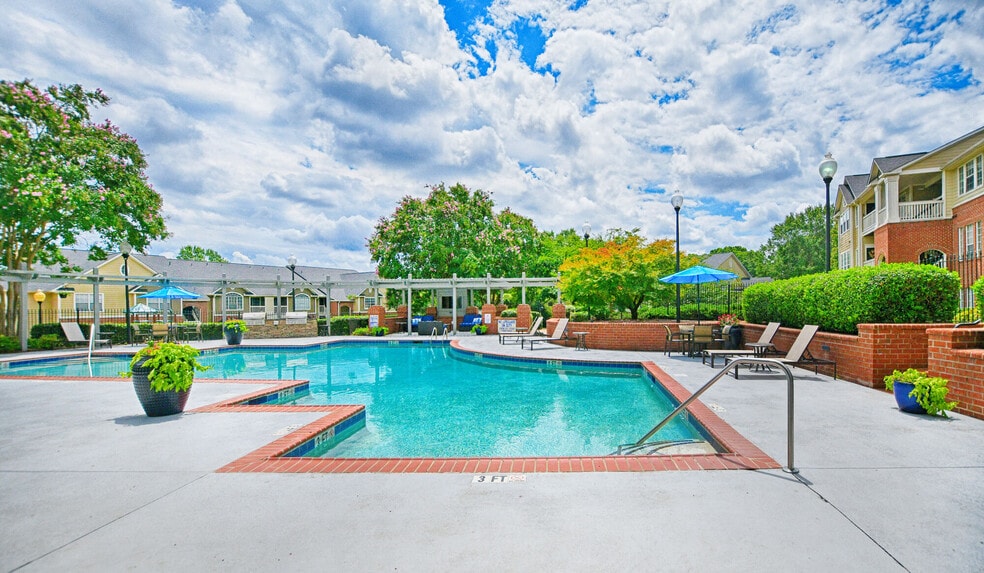 Braxton at Woods Lake 412 Woods Lake Rd Greenville SC 29607