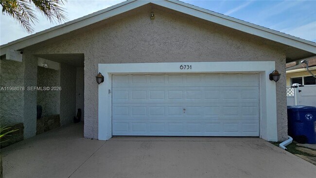 Building Photo - 6731 NW 26th Way