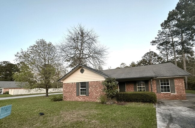 Building Photo - 730 Dover Ln