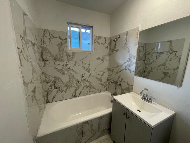 Bathroom - 3346 La Clede Ave