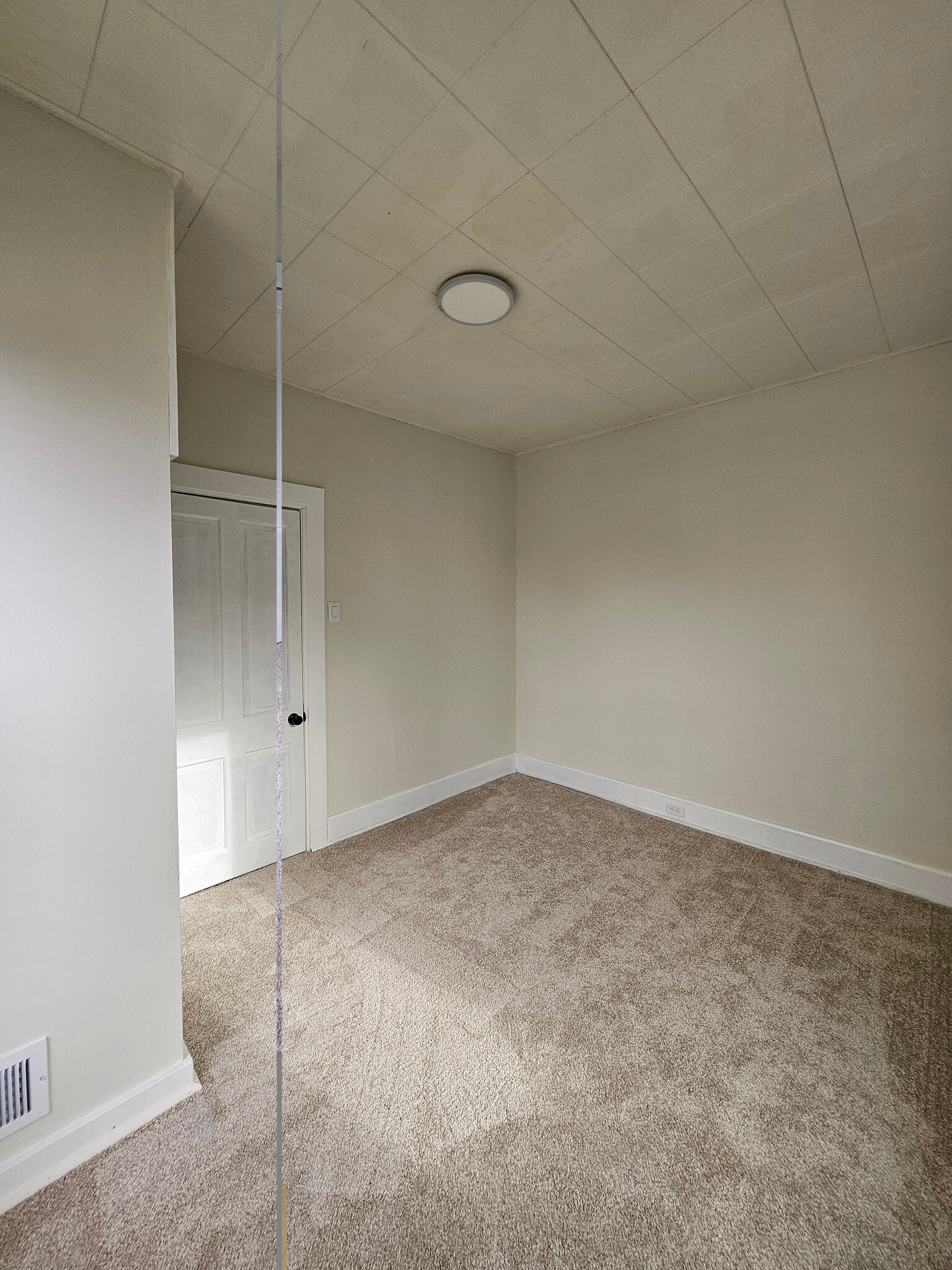 Building Photo - 1308 W Linn St