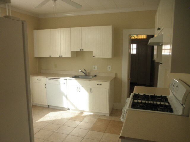 Building Photo - 3916 Southern Ave- Charming 3 bedroom 1 ba...