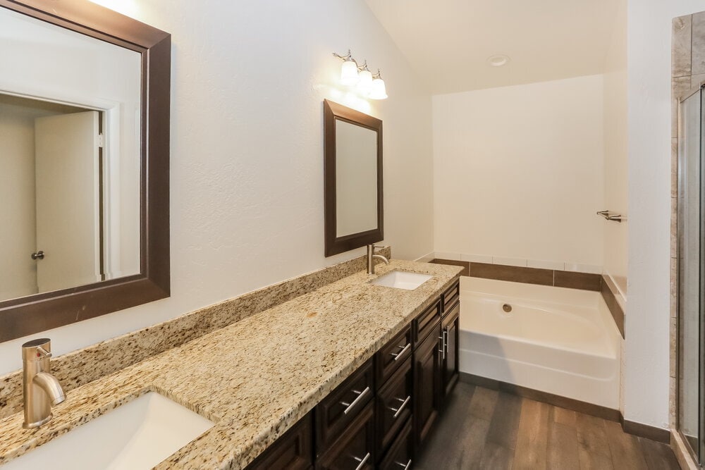 Building Photo - 4533 E Annette Dr