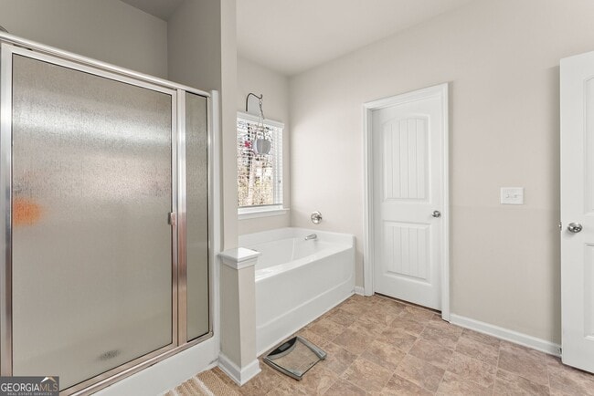 Building Photo - 128 Orange Cir