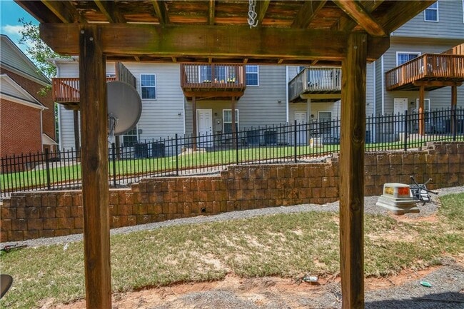 Building Photo - 2201 Landing Walk Dr
