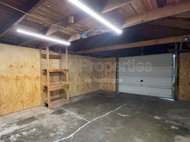 Building Photo - 1007 E North St