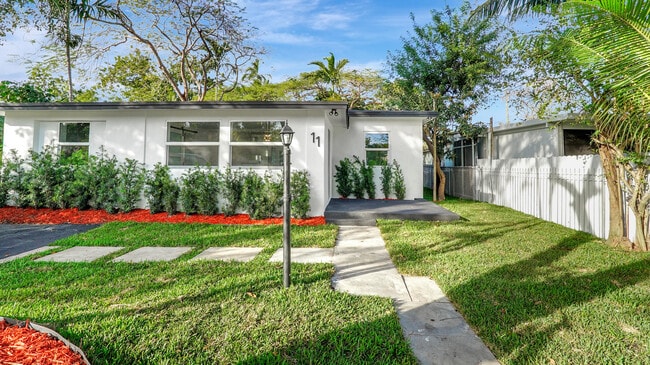 Primary Photo - 11 NW 117th St