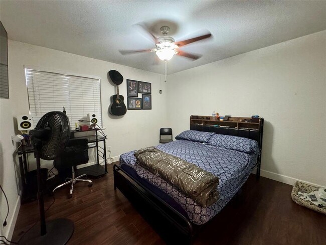 Building Photo - 1208 Leah Ln