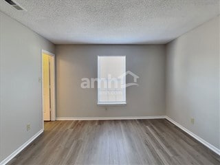 Building Photo - 6861 Maywood Cir