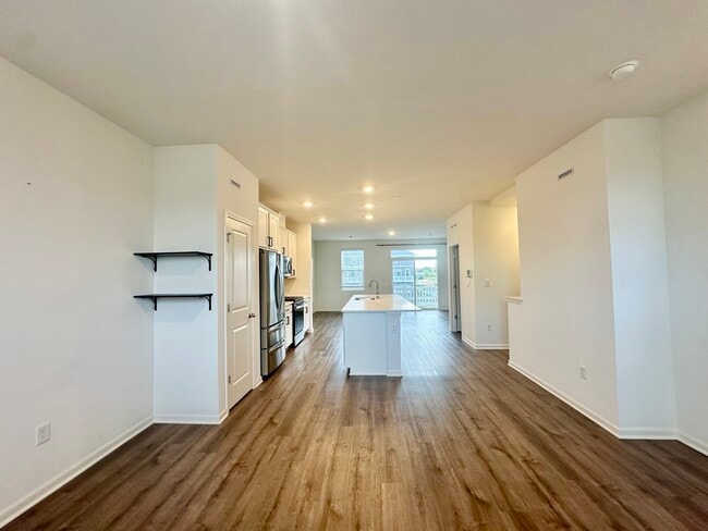Building Photo - 503 Acadia Ave