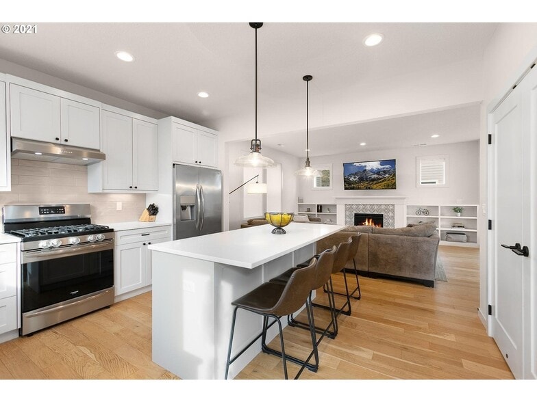 Building Photo - 8421 N Burrage Ave