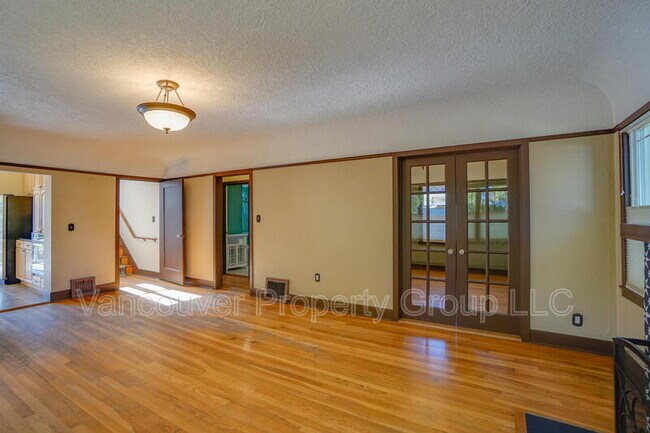 Building Photo - 2814 H St