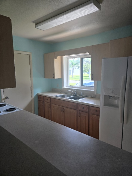 Building Photo - 6833 Myrtlewood Rd