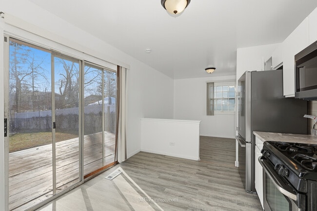 Building Photo - 3317 Birchwood Dr