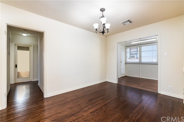 Building Photo - 227 N Mayflower Ave
