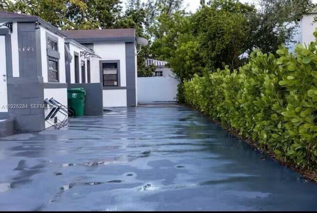 Building Photo - 1352 NW 52nd St