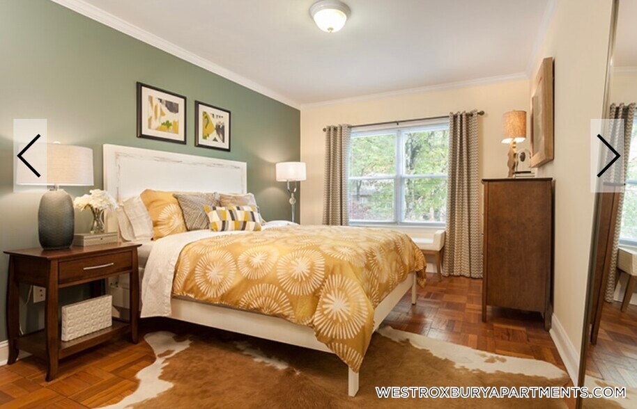 Building Photo - 252 Independence Dr