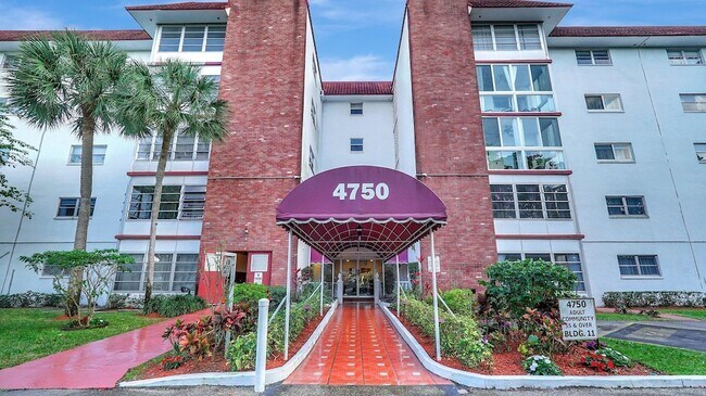 Building Photo - 4750 NW 22nd Ct