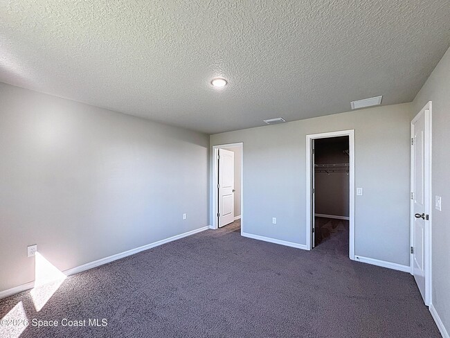 Building Photo - 498 L M Davey Ln