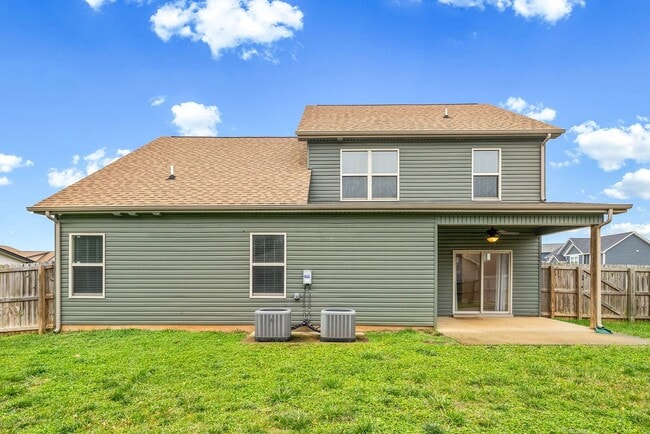 Building Photo - Beautiful 4 bedroom Pet Friendly Home For Rent!