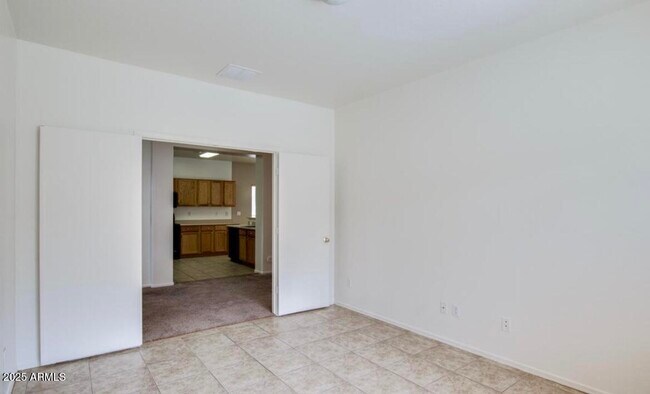 Building Photo - 388 E Palomino Way