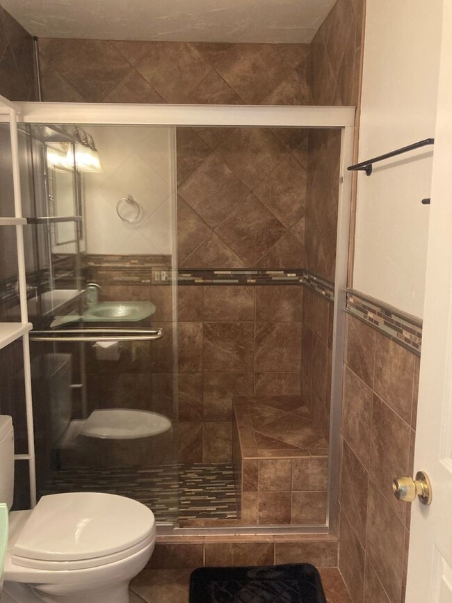 Building Photo - 2-Bed, 2-Bath Near SDSU!