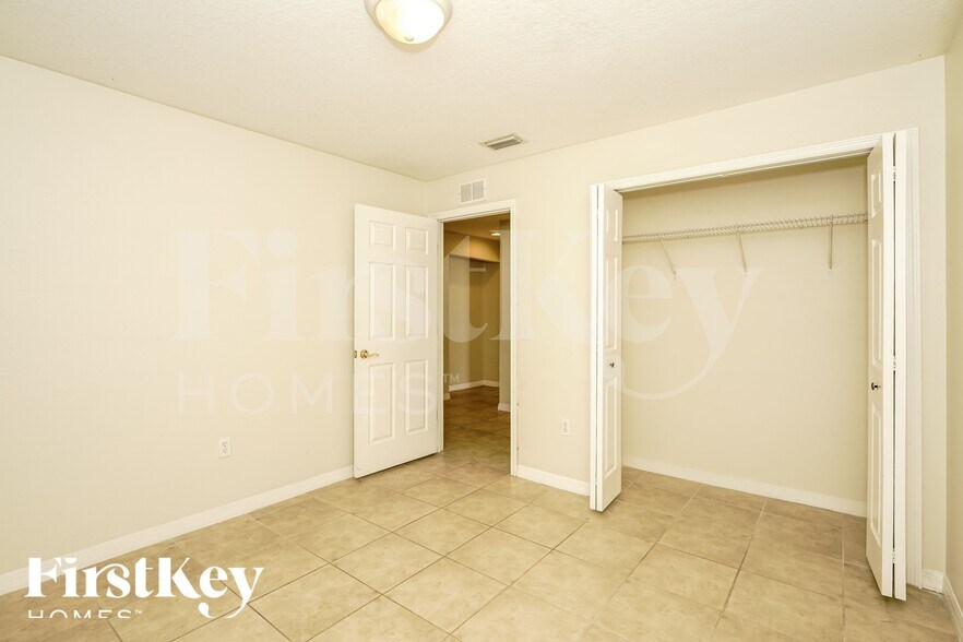 Building Photo - 1905 Eden Dr