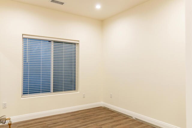 Building Photo - 713 Mission Dr