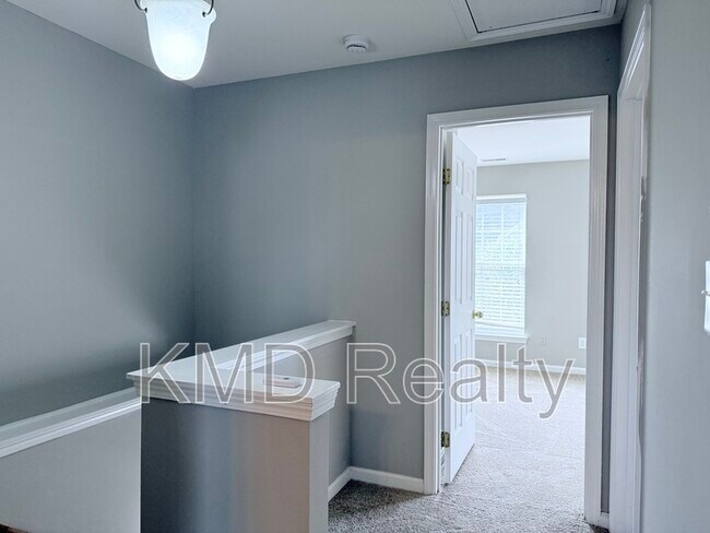 Building Photo - 4917 Sunburst Ln