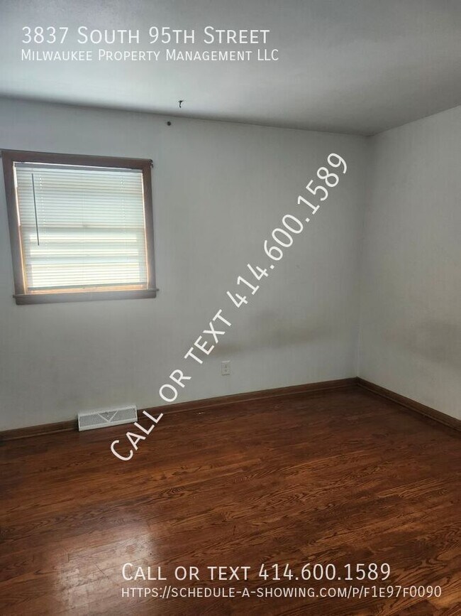 Building Photo - 3837 S 95th St