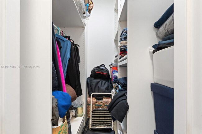 Building Photo - 1985 S Ocean Dr