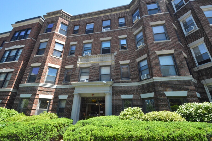 Building Photo - 90 Brainerd Rd