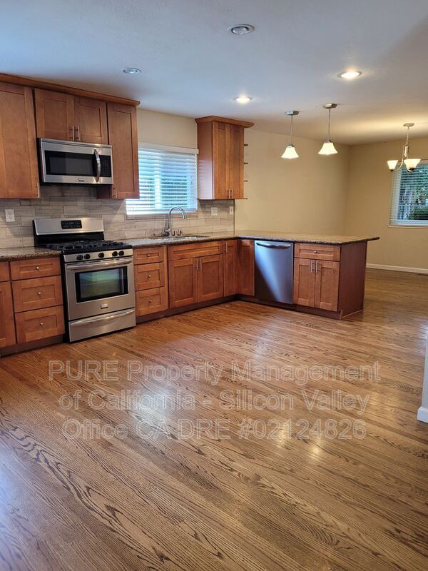 Building Photo - 108 Anne Way