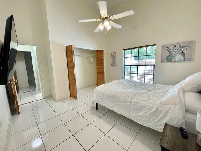 Building Photo - 4710 Cresson Ct