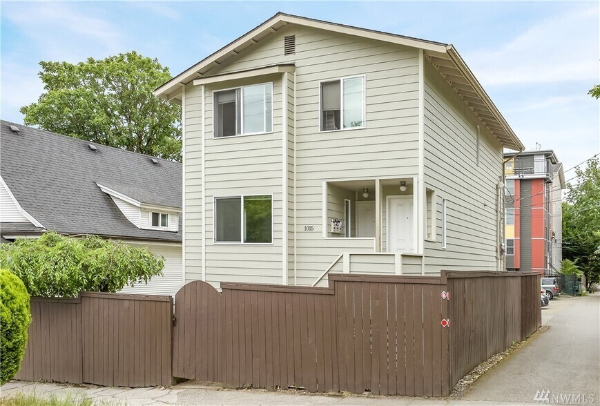 Primary Photo - 1015 E Jefferson St