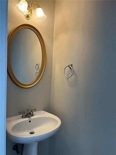 Building Photo - 1348 Woodcutt Pl