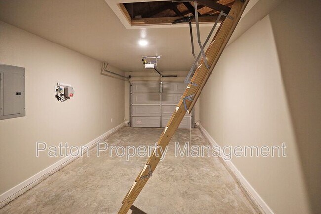 Building Photo - 4902 Locker St