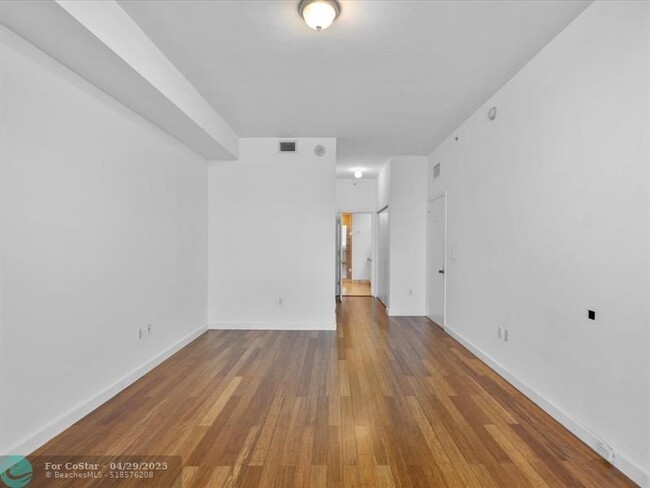 Building Photo - 7901 Hispanola Ave