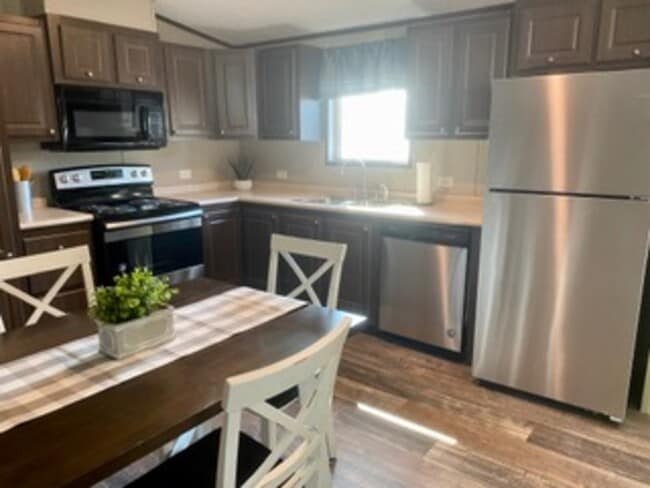 Building Photo - 80 N Lucky Ln