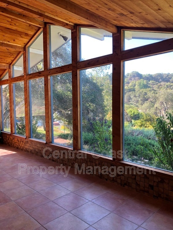 Building Photo - 17959 Berta Canyon Rd