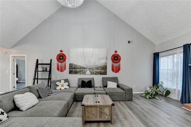 Building Photo - 235 Ruby Forest Pkwy