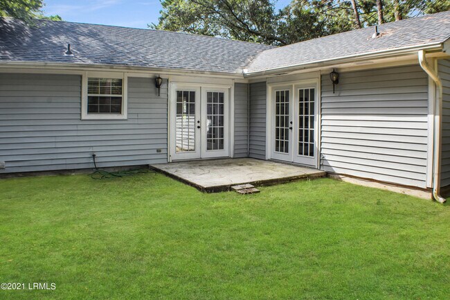 Building Photo - 25 Robin Way