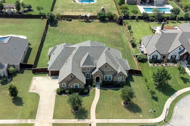 Building Photo - 804 Arthur Ct