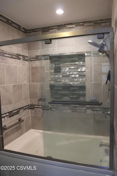 Building Photo - 108 Hawk Ridge Rd