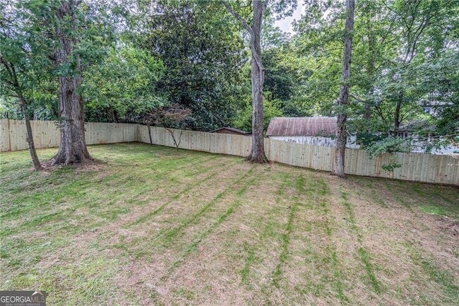 Building Photo - 605 Blake Ave SE