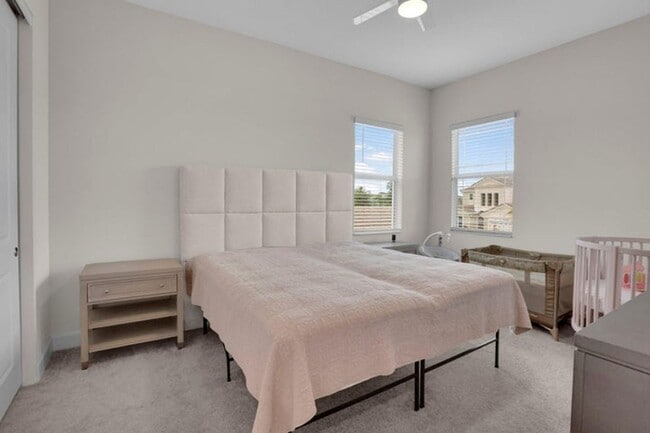 Building Photo - 15866 Orchard Dr