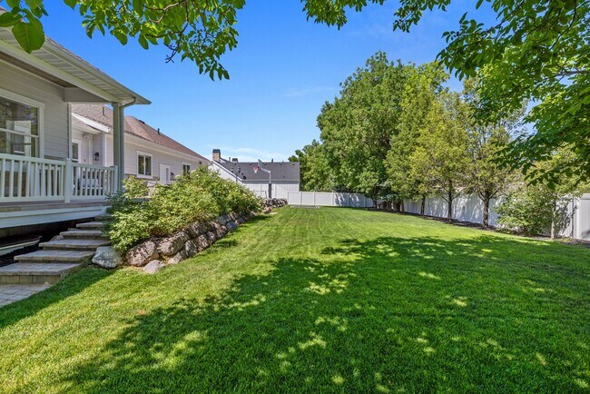 Building Photo - 5976 Woodshire Ln