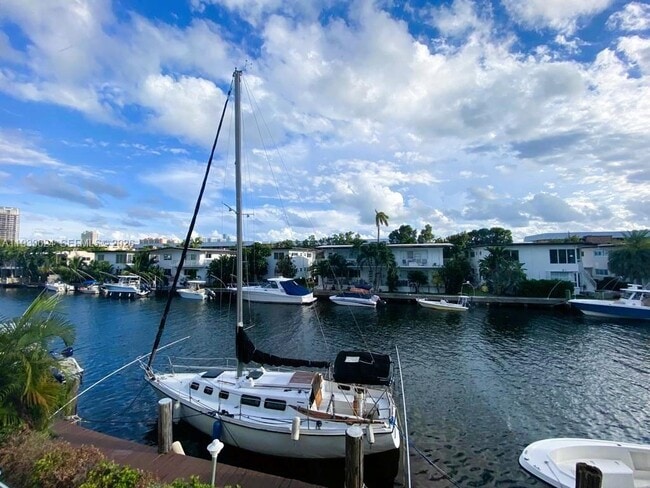 Building Photo - 3702 NE 171 St