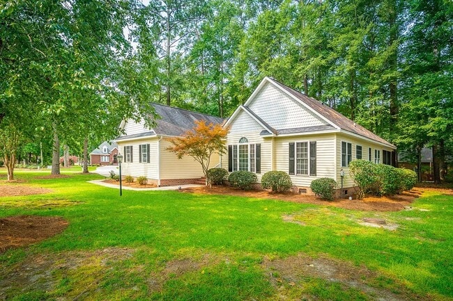 Building Photo - 101 Chowan Dr
